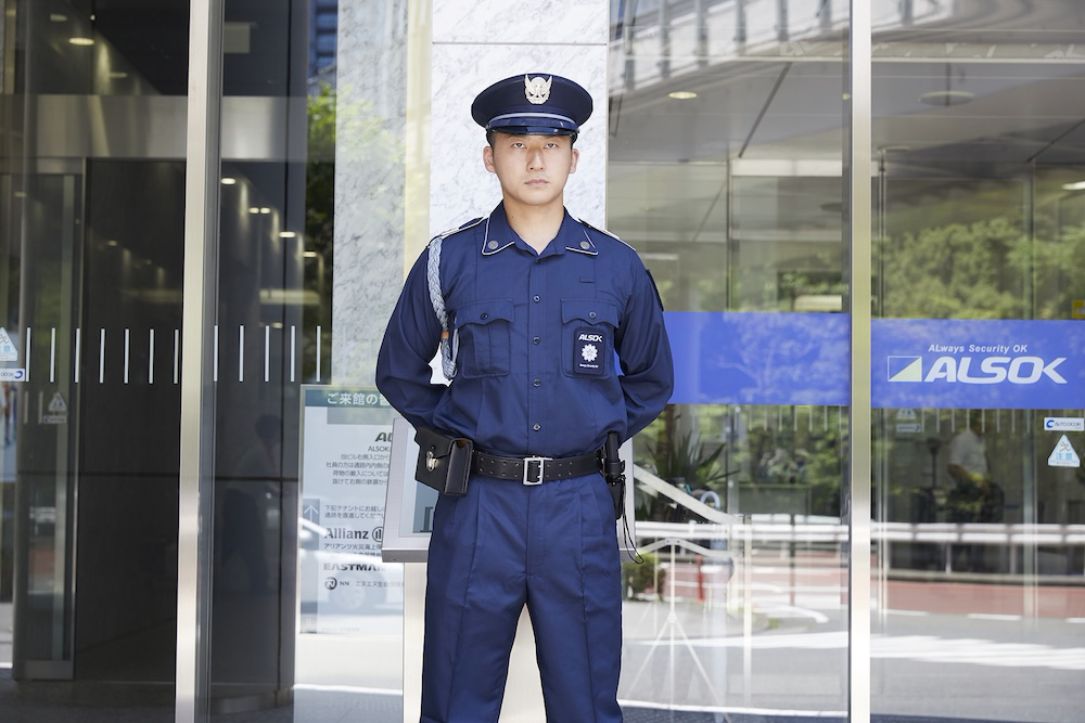 施設などに警備員を配置したい